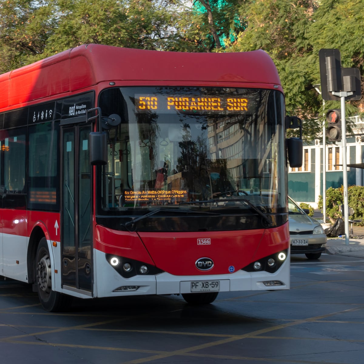 Mujer fallece tras ser atropellada por bus en Pudahuel Mujer fallece tras ser atropellada por bus en Pudahuel