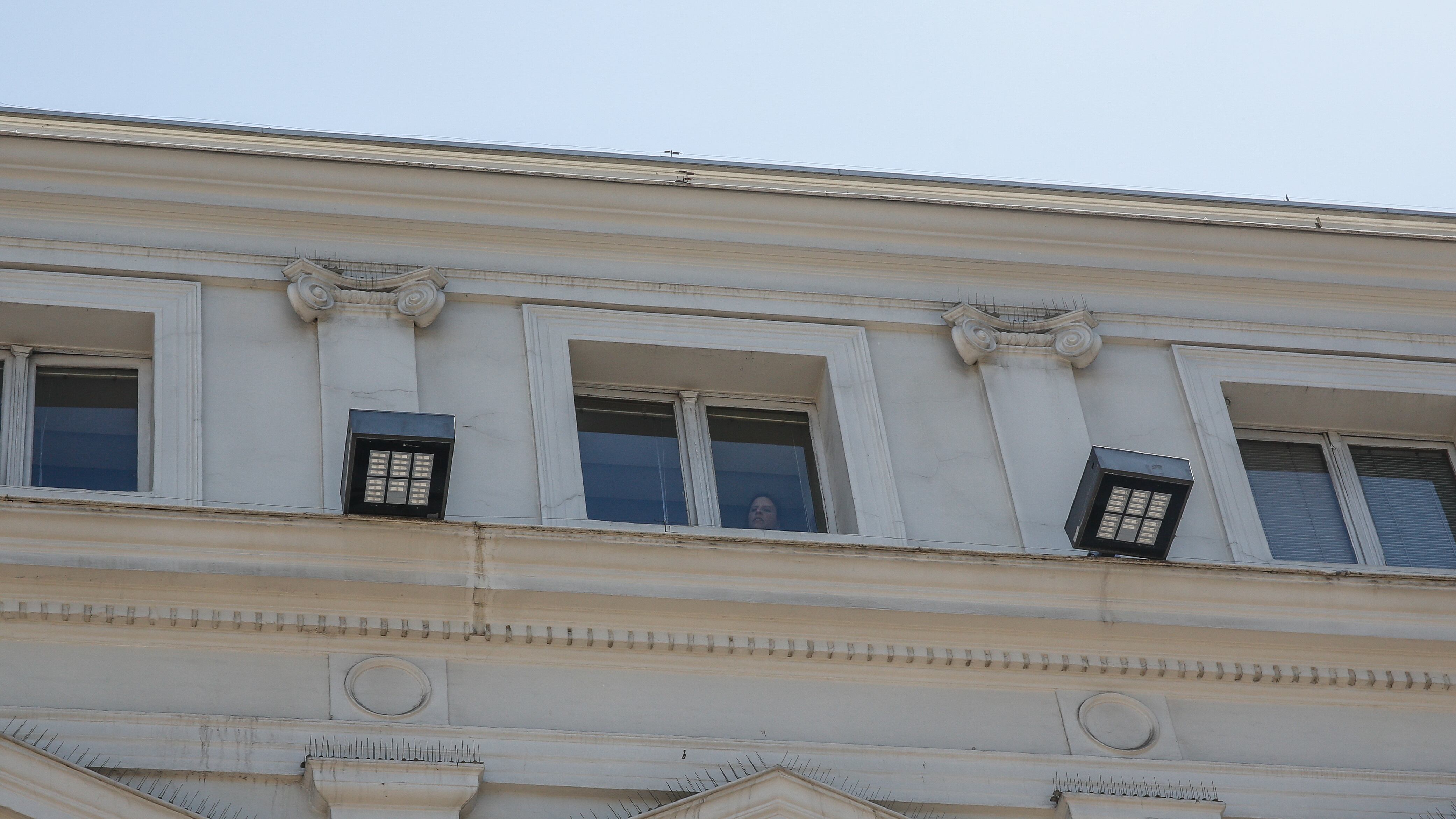 Protestas en Frontis de Municipio de Santiago | 16 DE NOVIEMBRE DE 2023 / SANTIAGO
Trabajadores del Sector de Aseo y Ornato de la Municipalidad de Santiago se manifiestan frente al edificio Consistorial tras no haber llegado a acuerdo
FOTO: DIEGO MARTIN/AGENCIAUNO