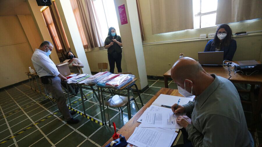 Servel confirma que se repetirán vocales de mesa de la última votación en el Plebiscito