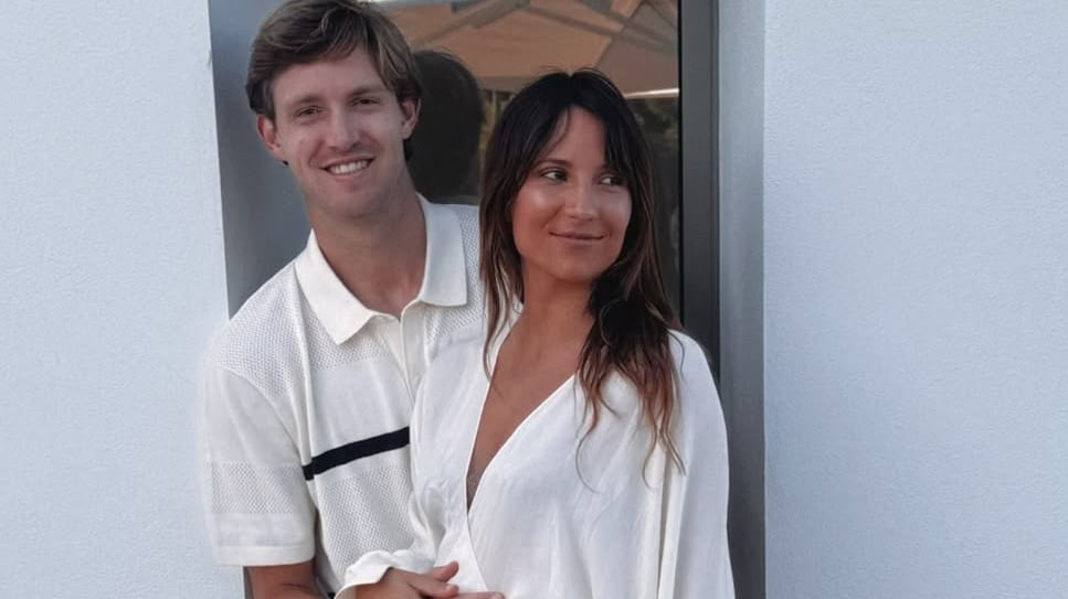 El matrimonio tuvo este lunes a su primera hija, la tercera del clan Jarry-Urruticoechea, que ya tenía dos hijos varones.