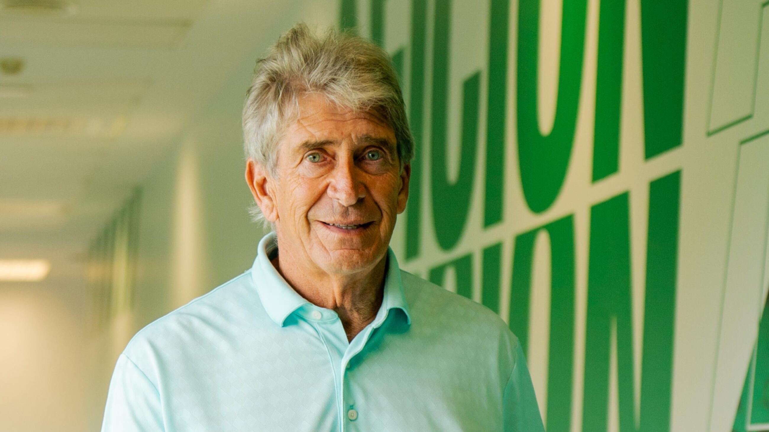 El técnico chileno rechazó la primera propuesta económica que le hicieron los dirigentes de Betis para renovar su contrato con el club andaluz.