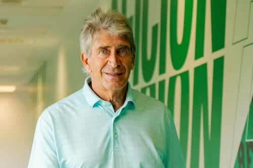 Manuel Pellegrini lanza contundente frase sobre su deseo de dirigir a Chile