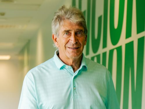 Manuel Pellegrini lanza contundente frase sobre su deseo de dirigir a Chile