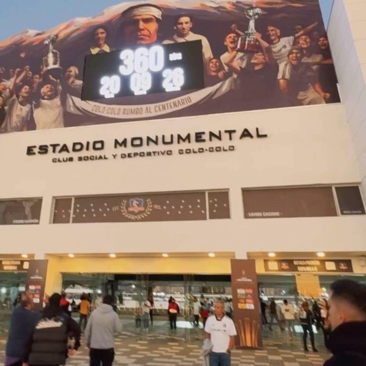 Delincuentes roban pertenencias a árbitros en estadio Monumental Delincuentes roban pertenencias a árbitros en estadio Monumental
