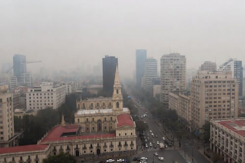 Alerta ambiental en Santiago: Restricción vehicular y prohibiciones para este martes