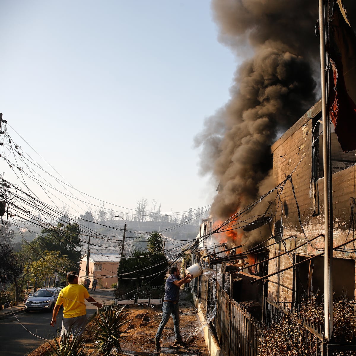 Alcaldesa de Quilpué denuncia desatención a víctimas del megaincendio en Valparaíso Alcaldesa de Quilpué denuncia desatención a víctimas del megaincendio en Valparaíso