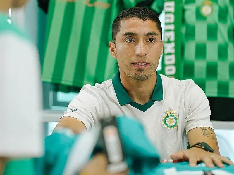 “Lo estaría motivando a cambiar de aires”: prensa mexicana revela la razón que tendría Luciano Cabral para irse de León y regresar al fútbol chileno