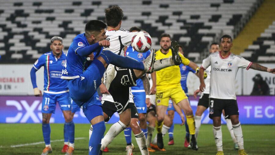 La jugada de la polémica en el duelo entre Colo Colo y Audax