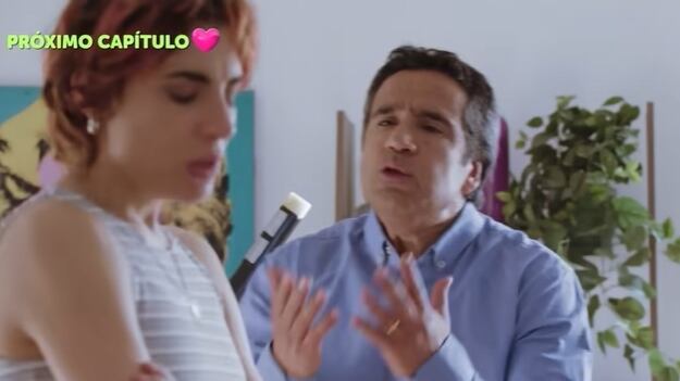 El actor regresó a las producciones del camal privado como el padre de Beatriz (Carmen Zabala).