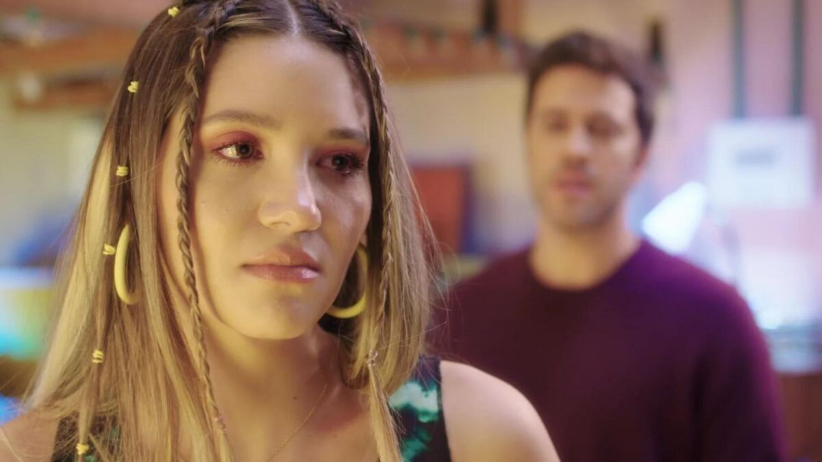 Escenas de la serie 'La influencer'