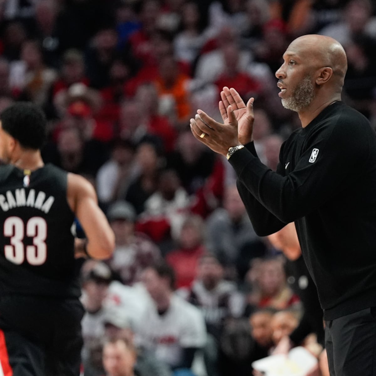 Detienen al coach Chauncey Billups y jugador Terry Rozier por escándalo de apuestas en la NBA Detienen al coach Chauncey Billups y jugador Terry Rozier por escándalo de apuestas en la NBA