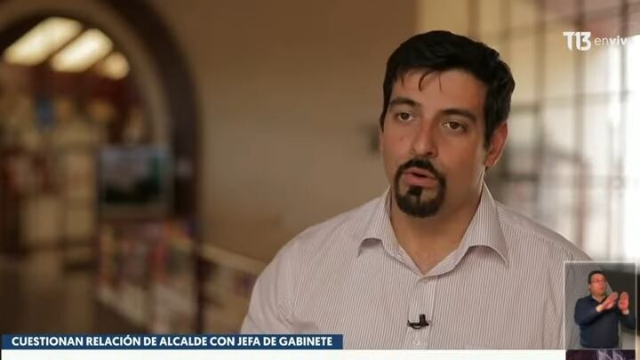 El alcalde de Cerro Navia desmintió la información entregada en un reportaje de T13 respecto de su relación sentimental con su Jefa de Gabinete y el viaje que ambos realizaron a Dubái con fondos municipales.