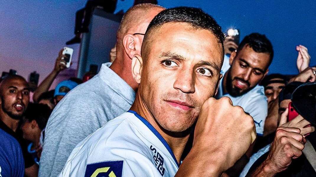 Alexis Sánchez anotó por duplicado en la victoria 3-0 de Marsella sobre Niza.