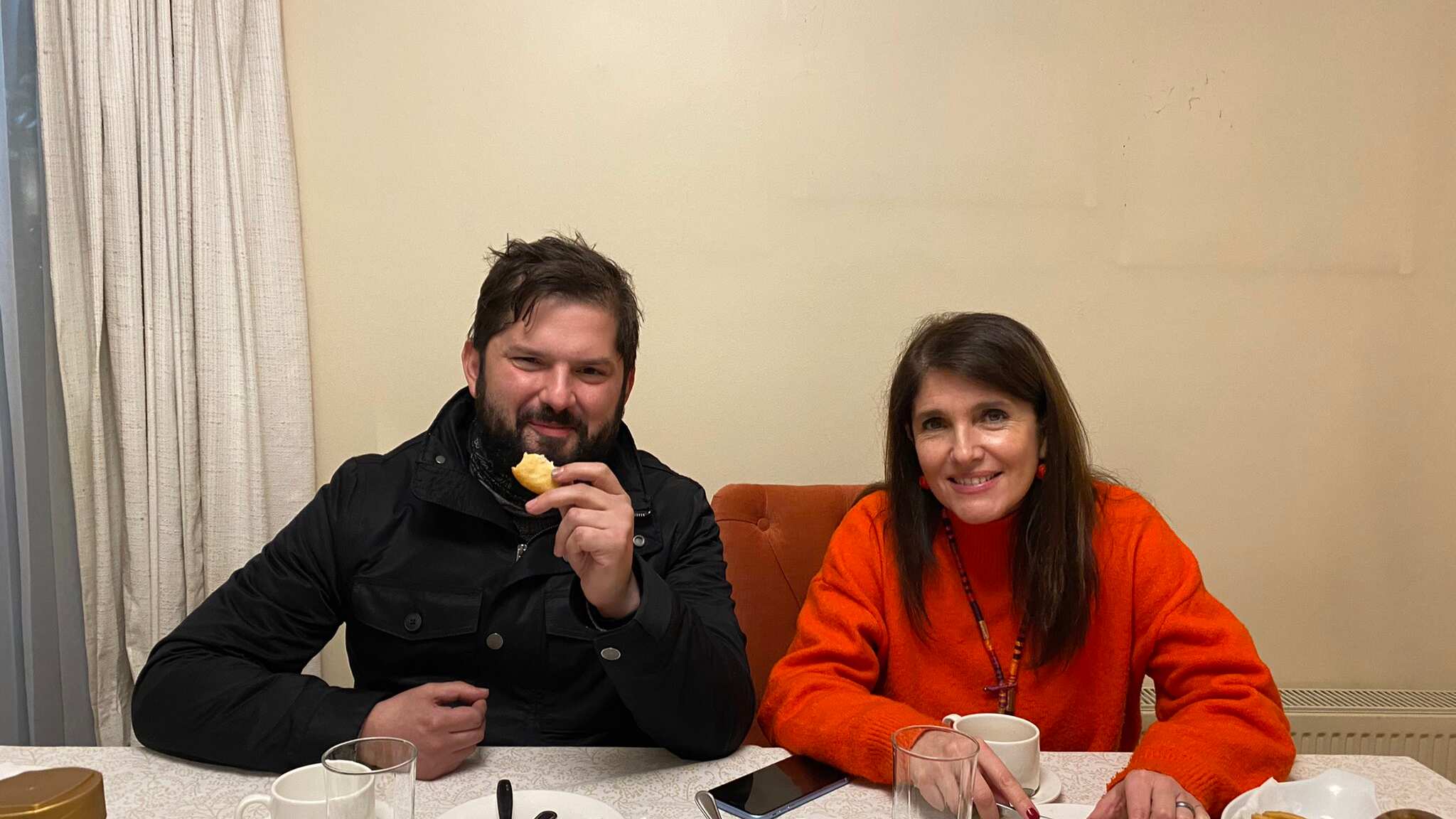 Sopaipillas para Boric y Narvaez