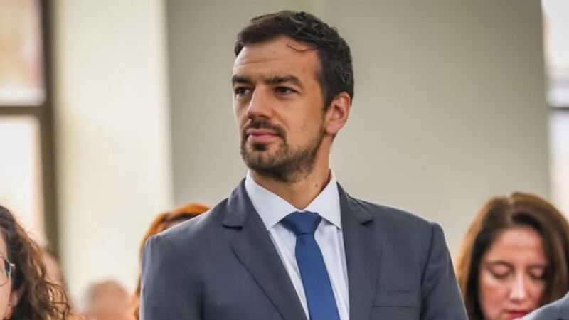 Alcalde Tomás Vodanovic debió ser hospitalizado por complejo momento de salud: “Se complicó un poco la cosa”