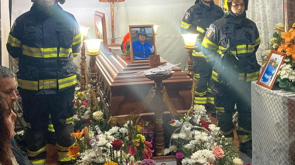 Ana Vásquez Cofré fue la víctima en un accidente de tránsito que sus compañeros de Bomberos fueron a socorrer en la comuna de Coihueco.