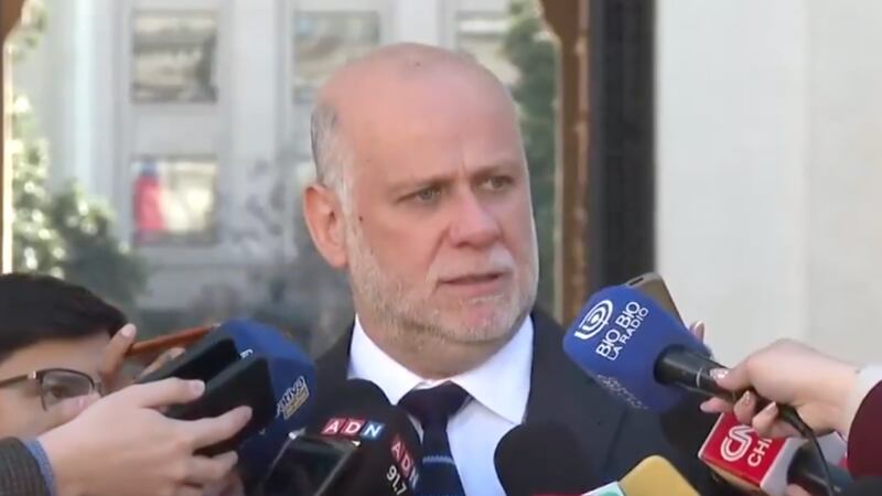 “Es un incentivo para que se sigan cometiendo esos ilícitos”: Ministro Elizalde cuestiona propuesta de candidato boliviano de legalizar autos robados