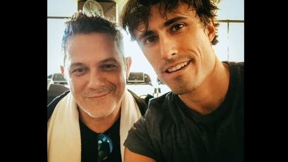 Roberto Cox reconoció en "Pero con respeto" que es amigo del cantante español Alejandro Sanz.