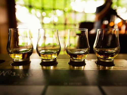 IWSC: la curiosa competencia de licores mundial que se realiza “a ciegas”