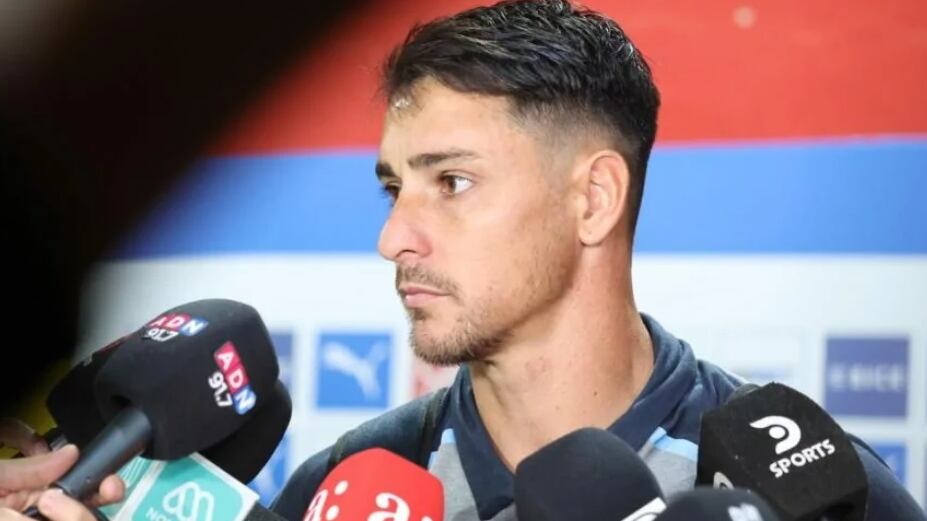 El goleador de la UC reconoció la crisis del equipo, y se disculpó con los hinchas cruzados en sus redes sociales por el pobre rendimiento del equipo estudiantil.