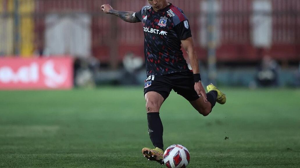 Los hinchas de Colo Colo le realizarán esta tarde, en el partido ante Deportes Copiapó, un homenaje al defensor albo por el fallecimiento de su hija, Dominga.