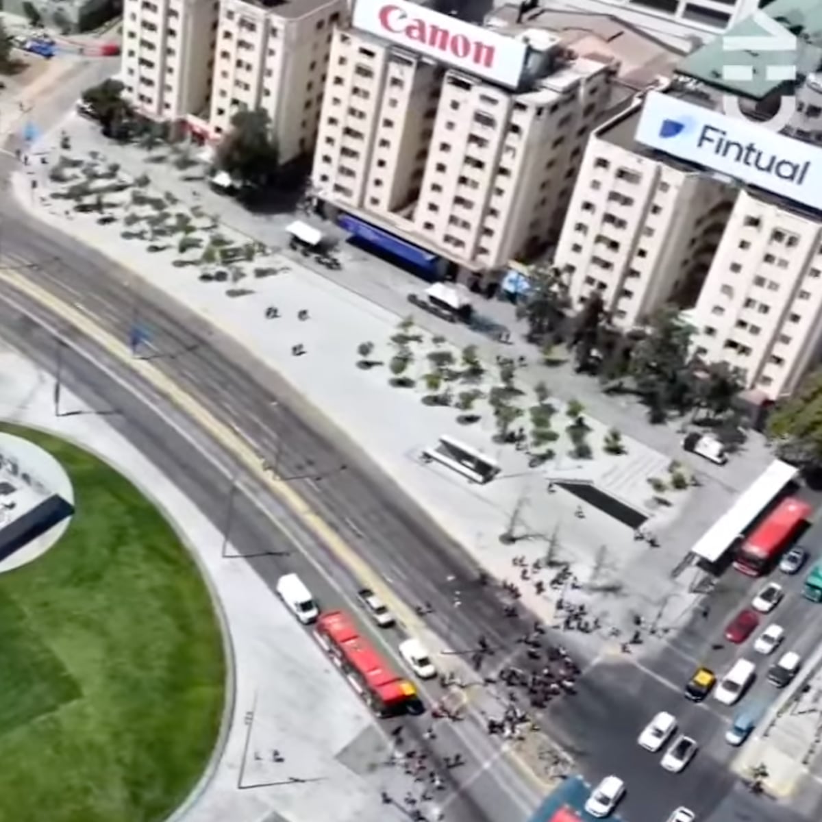 Reabren zona de Plaza Italia con monumento a Gabriela Mistral Reabren zona de Plaza Italia con monumento a Gabriela Mistral