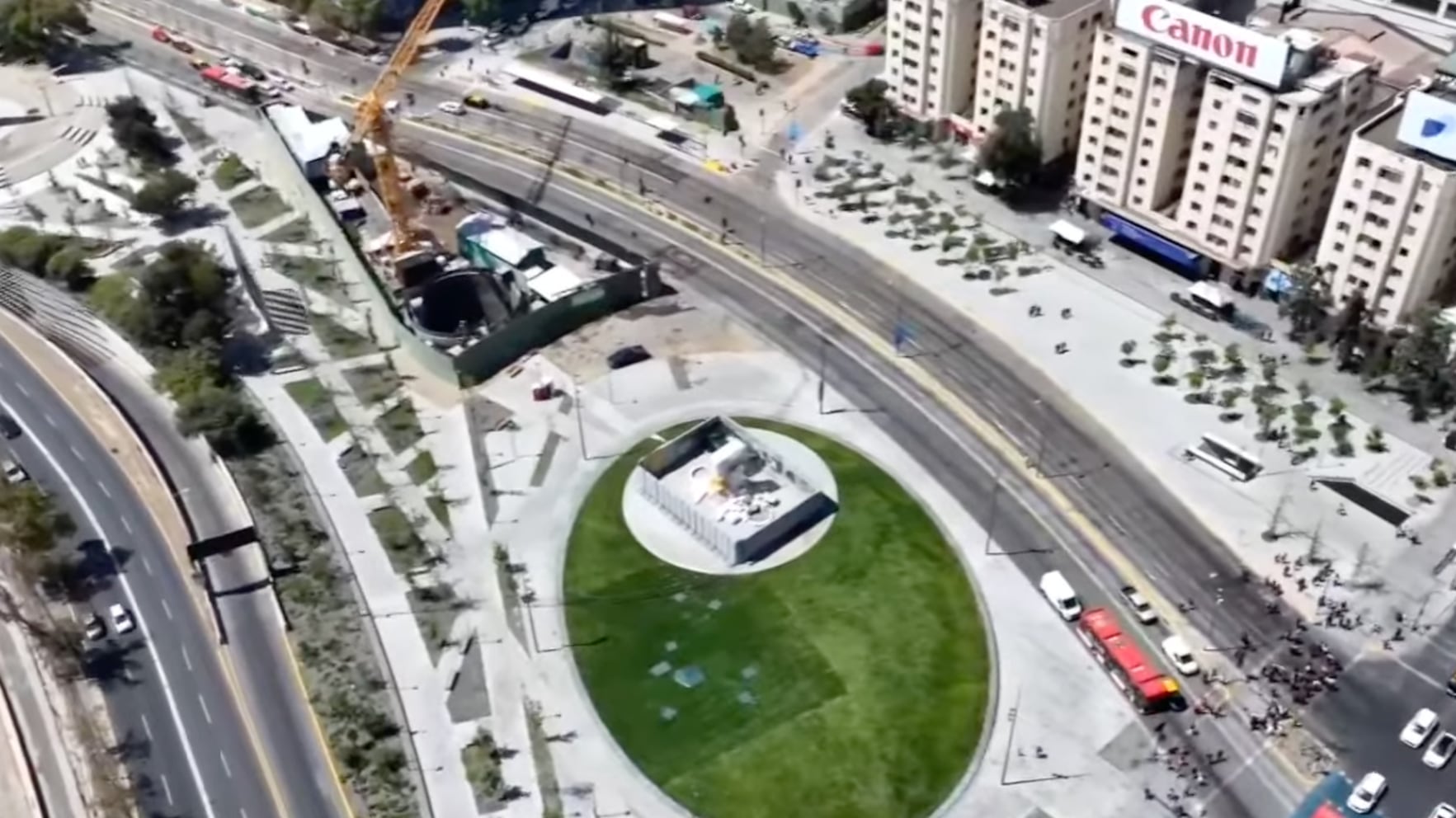 Este jueves se habilitó el tránsito peatonal en Plaza Baquedano