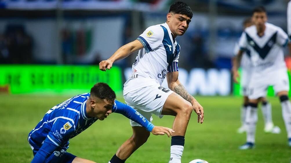 El mediocampista argentino llega a reemplazar la posición que dejó en el Cacique la partida de Carlos Palacios a Boca Juniors.