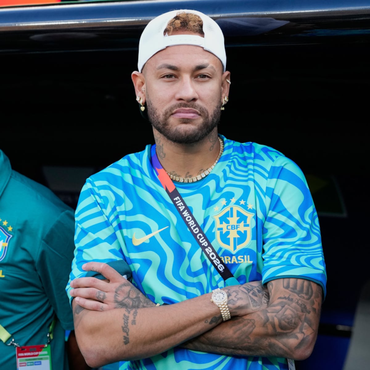 Lesión en la pantorrilla deja a Neymar fuera del segundo partido de Brasil en el Mundial Lesión en la pantorrilla deja a Neymar fuera del segundo partido de Brasil en el Mundial