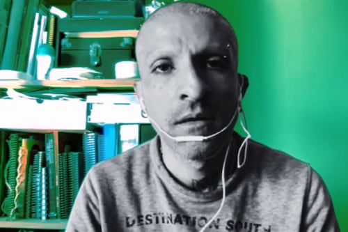 Caso Rodrigo Rojas Vade da giro clave: peritajes descartan traslado y levanta dudas sobre secuestro