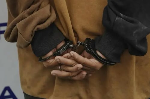 Macabro hecho en Talca: padre intentó matar a su hija de 2 años y transeúntes lograron salvarla