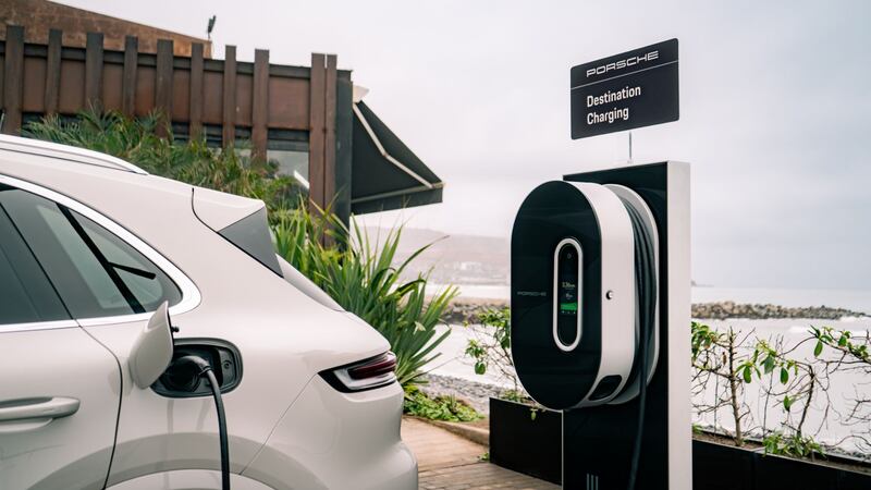 Porsche, estrategia de electromovilidad