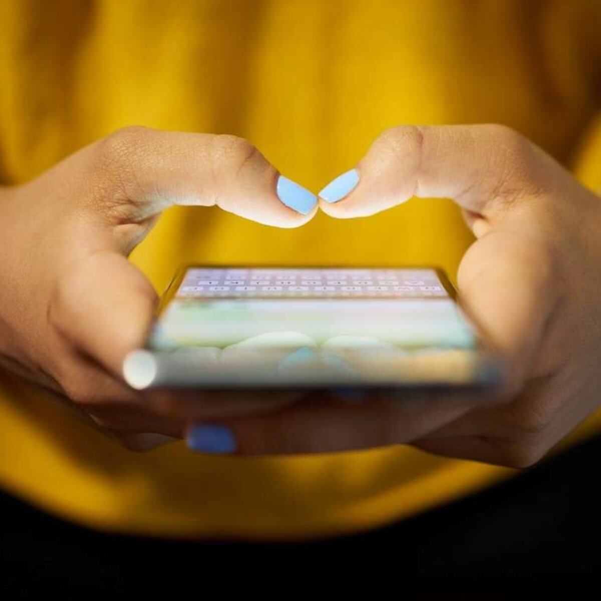 Mujeres de Quilicura cuentan con APP contra violencia Mujeres de Quilicura cuentan con APP contra violencia