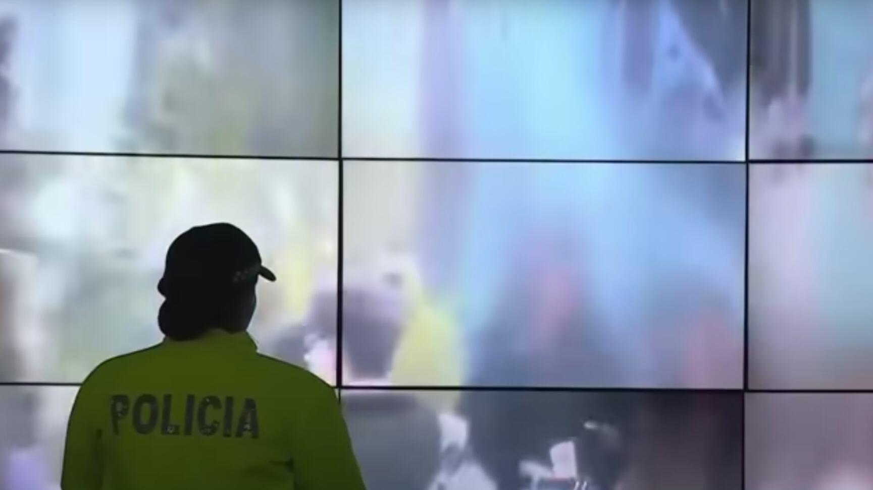 Policía encubierta enamoró a líder de banda criminal para luego llevarlo directo a la cárcel