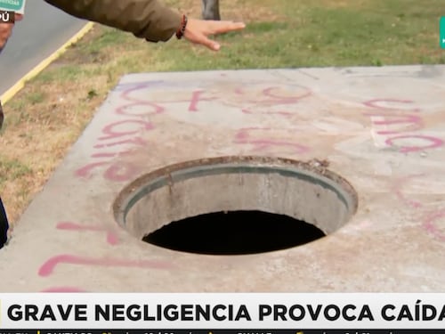 Niña de 4 años cae a alcantarilla tapada con cholguán en Maipú y debe “nadar” para salir