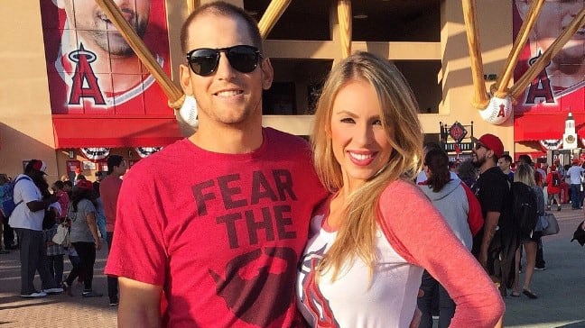 Busca quedar embarazada de su esposo muerto