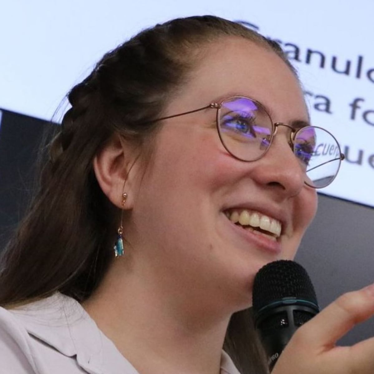 Tere Paneque: la astrónoma y escritora que se volvió tendencia Tere Paneque: la astrónoma y escritora que se volvió tendencia