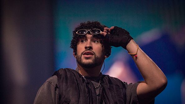 El cantante reveló los nuevos zapatos.