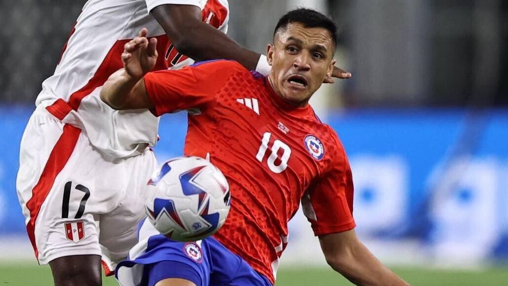 El delantero chileno reconoció su error en el gol que increíblemente se perdió a los 15 minutos del empate con Perú.