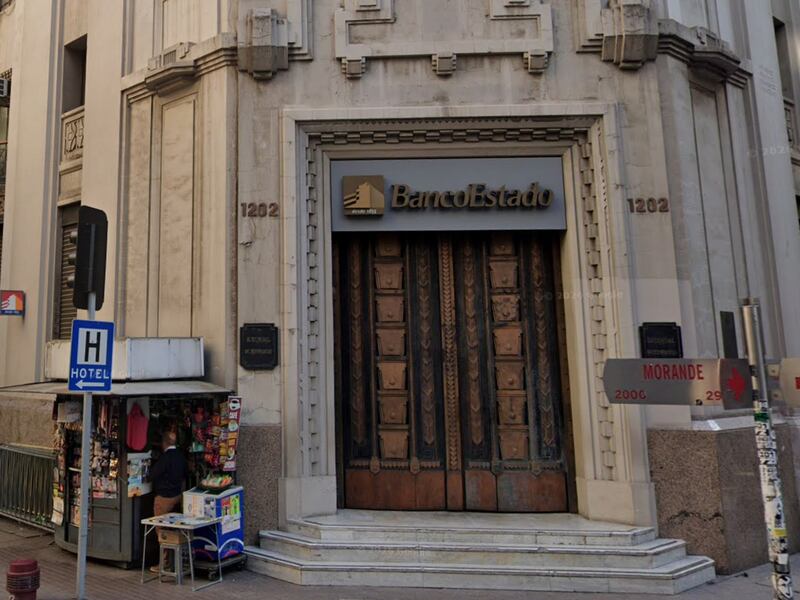Operación Tokio: allanan sucursal de BancoEstado en el centro de Santiago tras detención de ejecutiva vinculada al Tren de Aragua