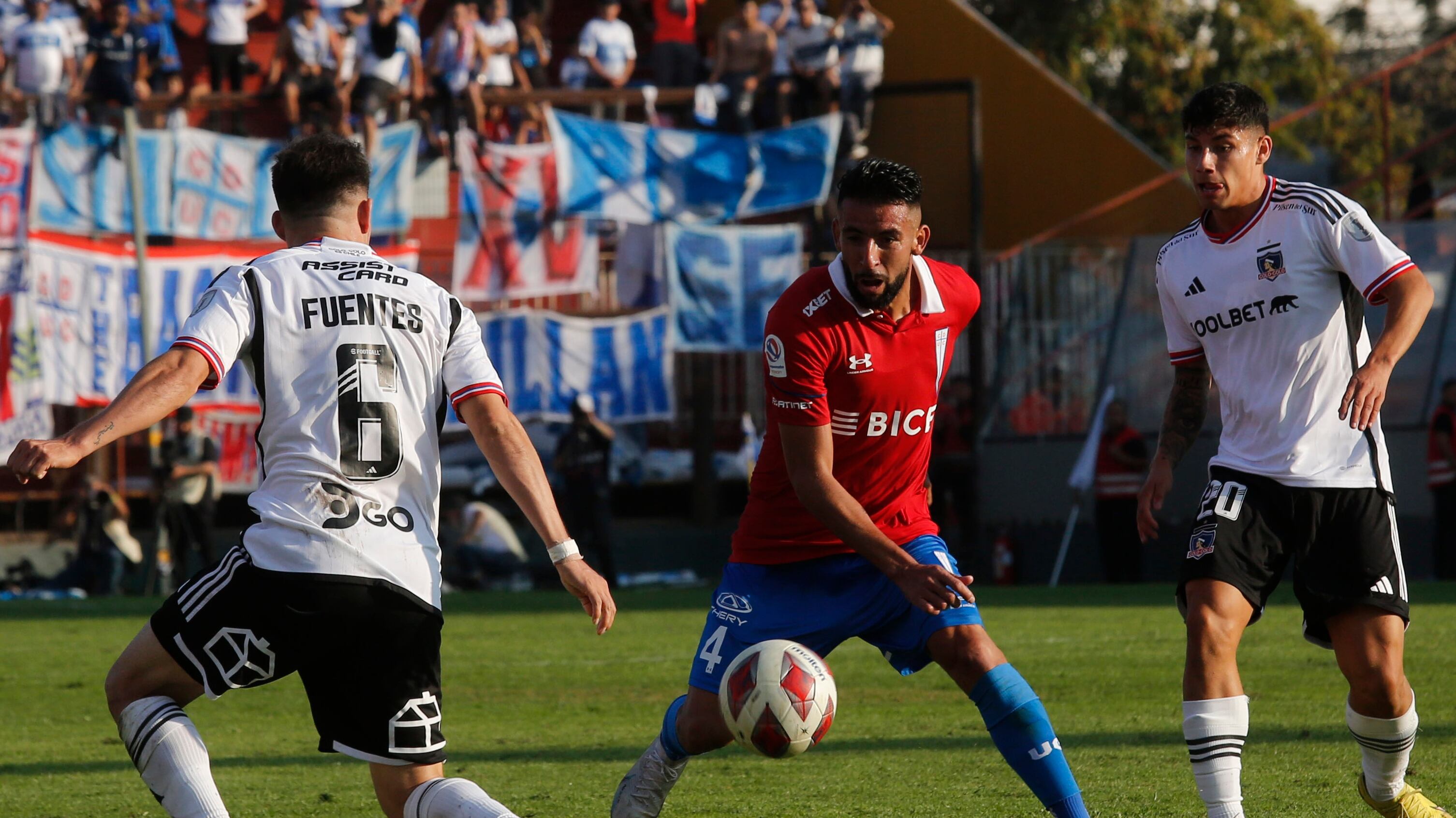 El entrenador de la UC explicó los motivos que tuvo Mauricio Isla para dejar el club cruzado.