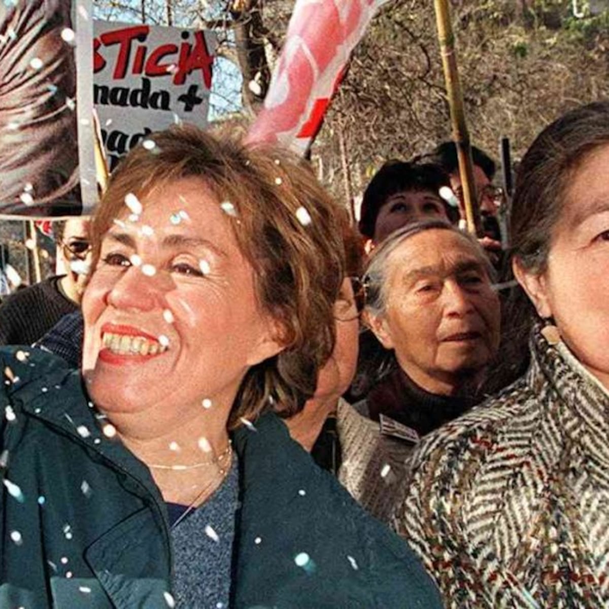 Libro revela la vida política de Gladys Marín Libro revela la vida política de Gladys Marín