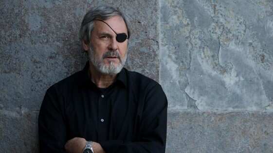 Expareja de Santiago Pavlovic se querella en su contra por maltrato habitual: acusa humillaciones y coerción sexual