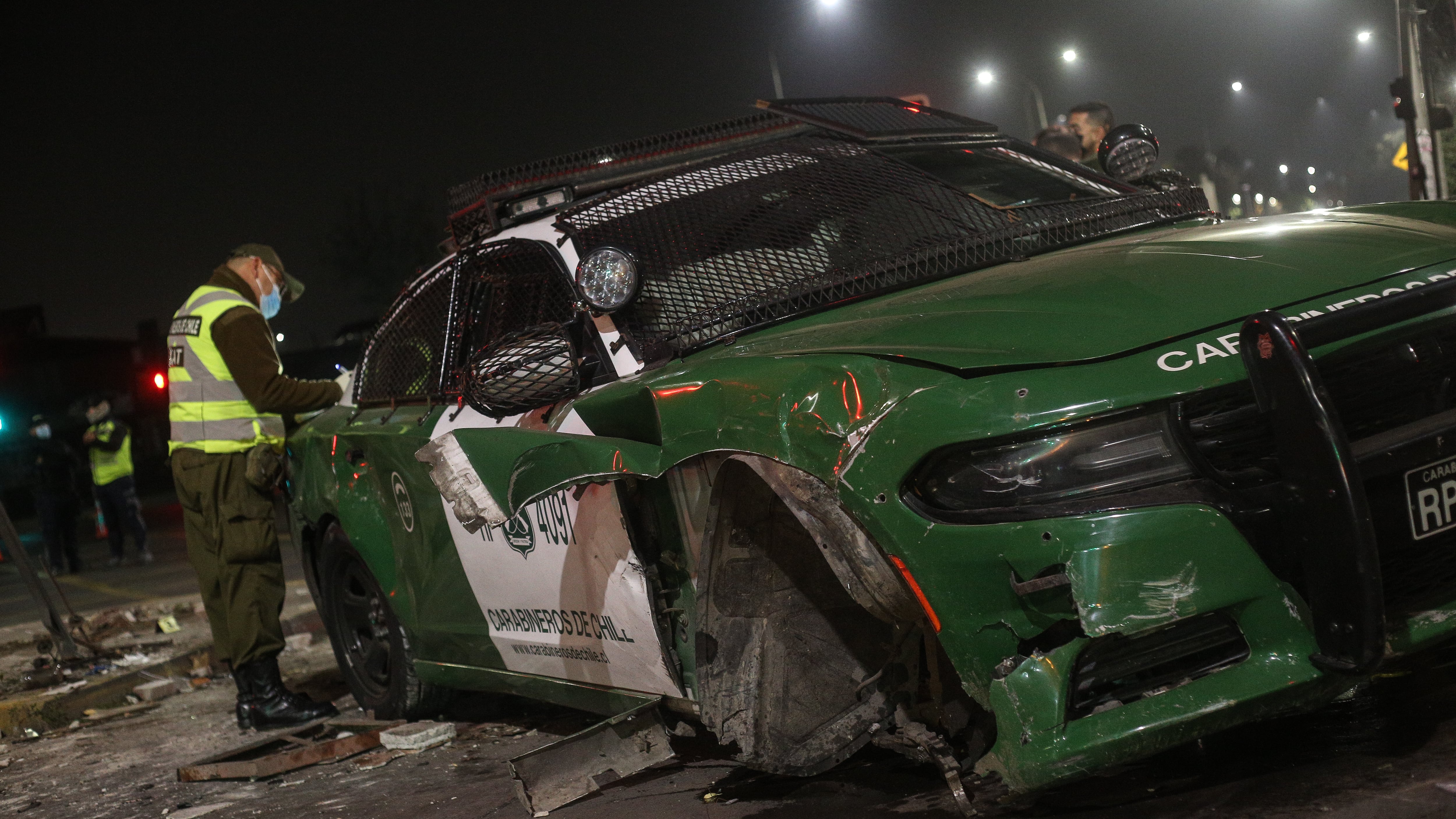 Vehículo Particular choca con Radio Patrulla de Carabineros en San Joaquín | 15 de JUNIO de 2022/ SAN JOAQUÍN 
Un choque entre un vehículo particular y un radio patrulla de Carabineros que se dirigía a un procedimiento en la esquina de Salvador Allende con Las Industrias en San Joaquin
FOTO: DIEGO MARTIN / AGENCIAUNO
