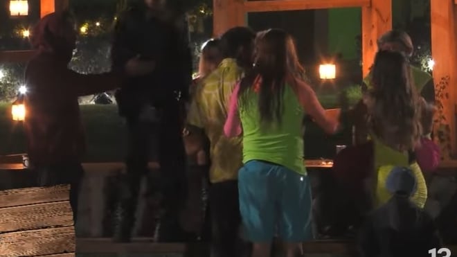 El español no soportó que la venezolana le pegara con un cojín mientras dormía en el patio de casona peruana.