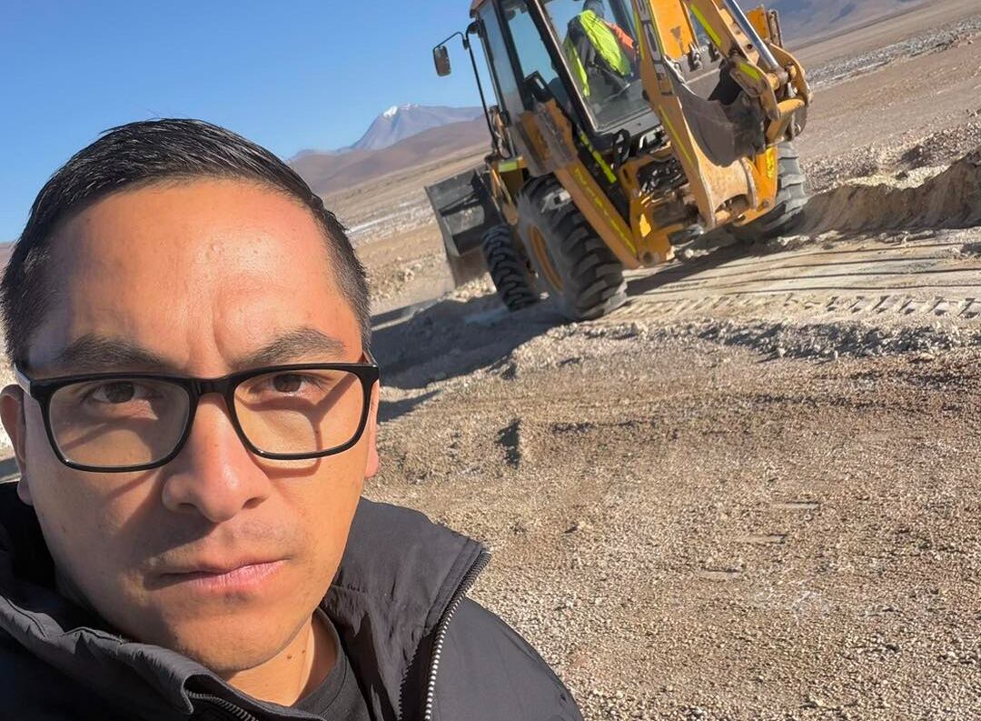 No tiene autorización, pero asegura que “no temo a las consecuencias”: diputado comenzó a construir zanja en frontera norte por iniciativa propia