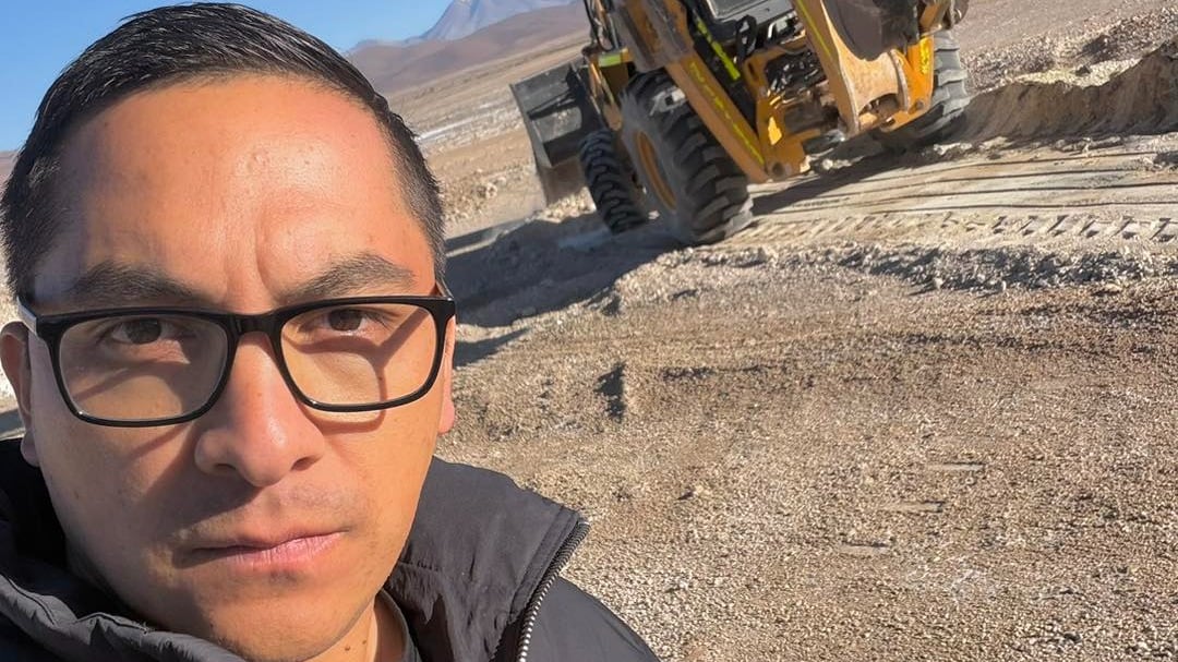 El diputado Sebastián Videla decidió iniciar la construcción de una zanja con sus propios medios en el norte del país