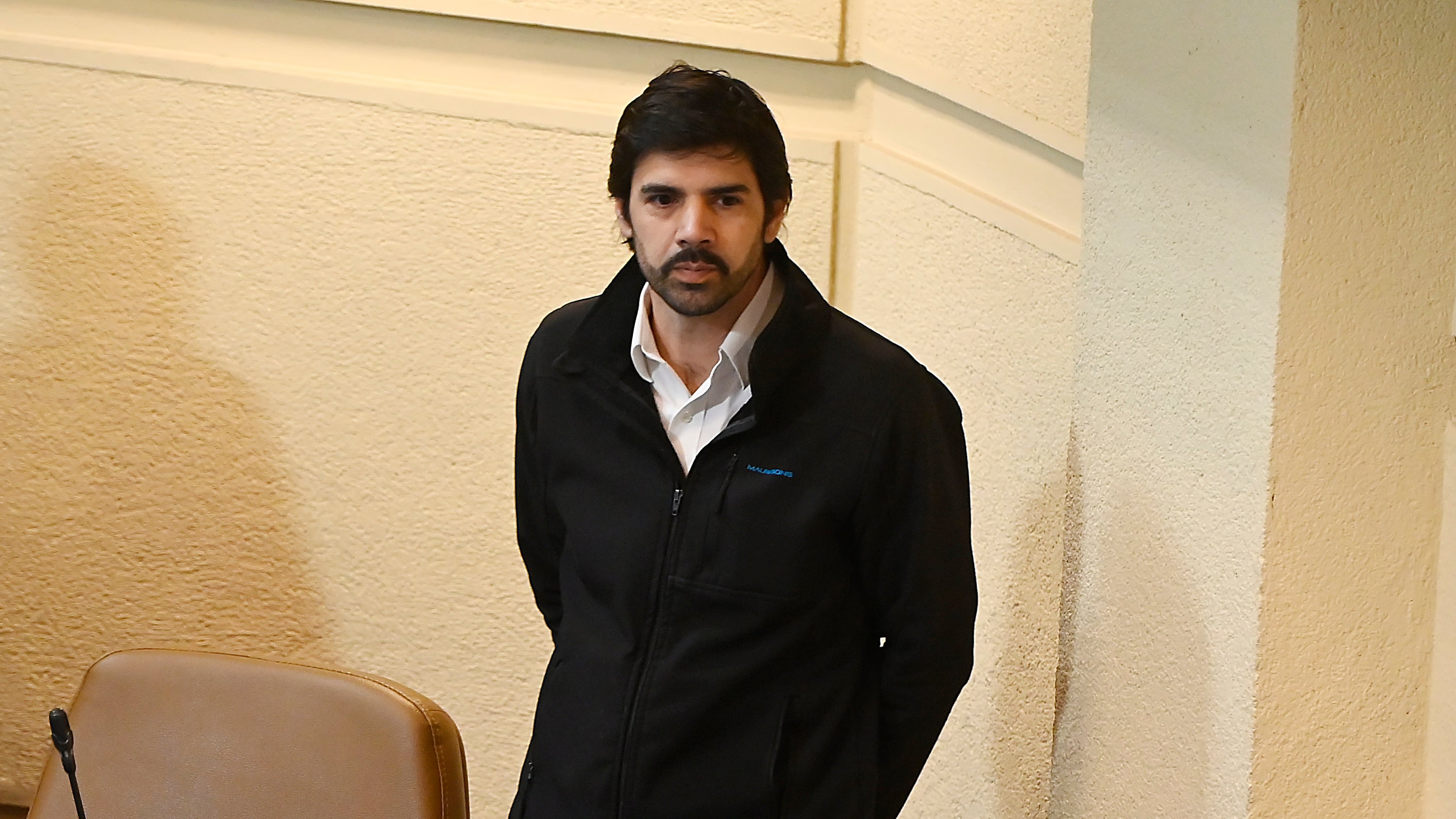 CAMARA : 30 de Octubre 2024 | 30 DE OCTUBRE DE 2024/ VALPARAISO
Joaquin Lavin coversa con Gustavo Benavente en el hemiciclo de la camara de diputados
FOTO: PABLO OVALLE ISASMENDI / AGENCIA UNO