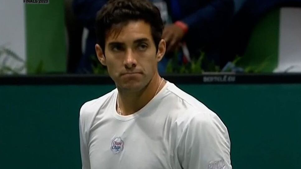 El tenista nacional no pudo mantener su rendimiento y acabó cediendo el primer punto del duelo de Copa Davis ante Italia.