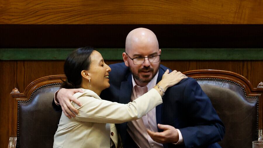 Giorgio Jackson, Aton Chile